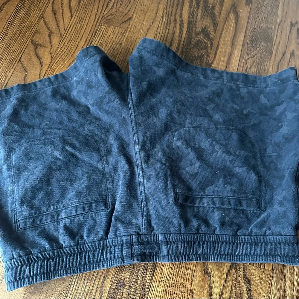 Athleta Dark blue Camo Shorts plus size 14 - Picture 13 of 16